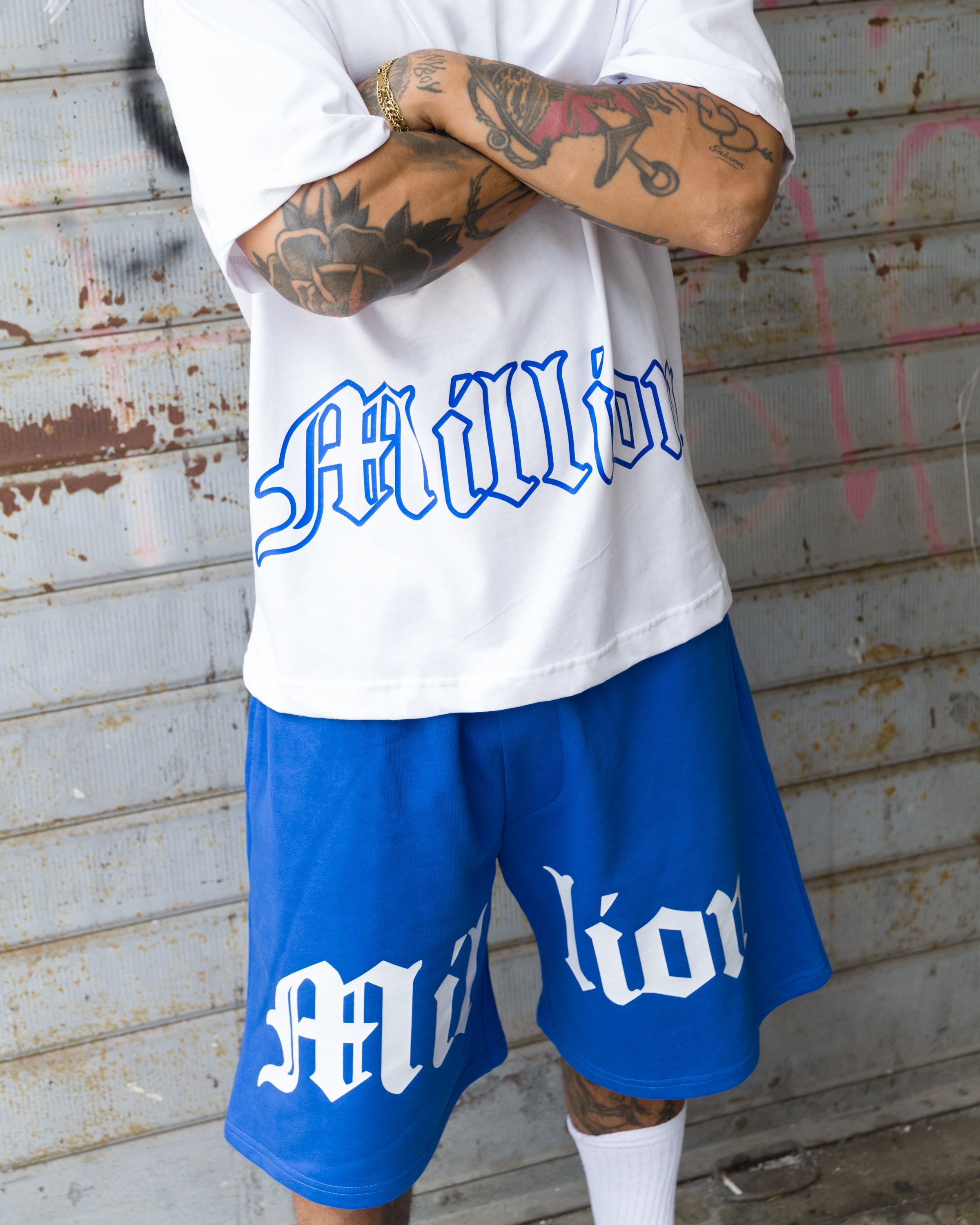 Camiseta Contorno Gótico Royal
