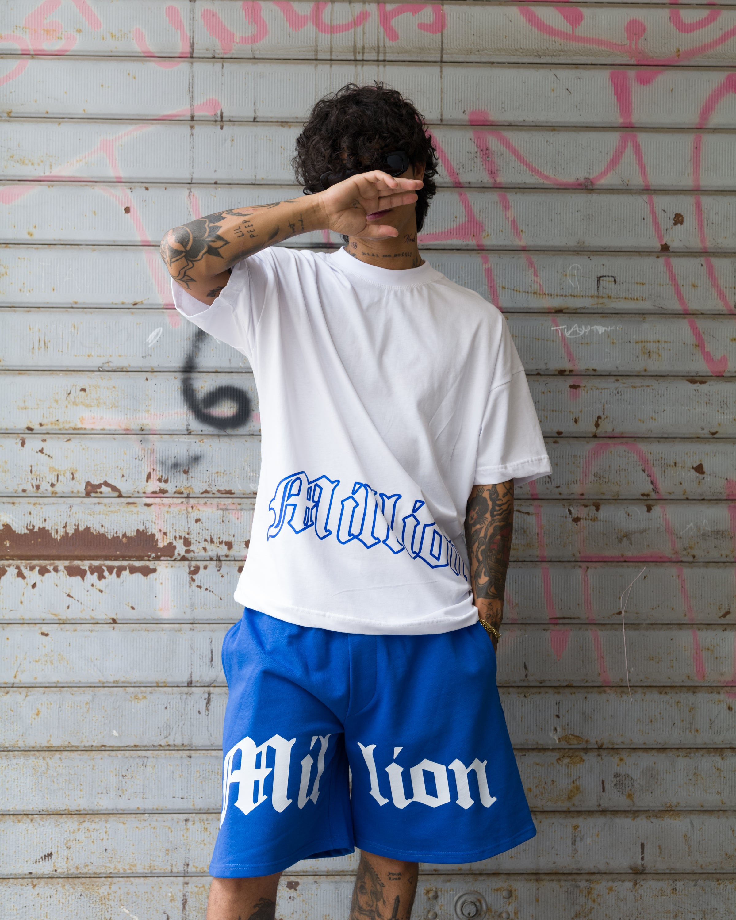 Camiseta Contorno Gótico Royal