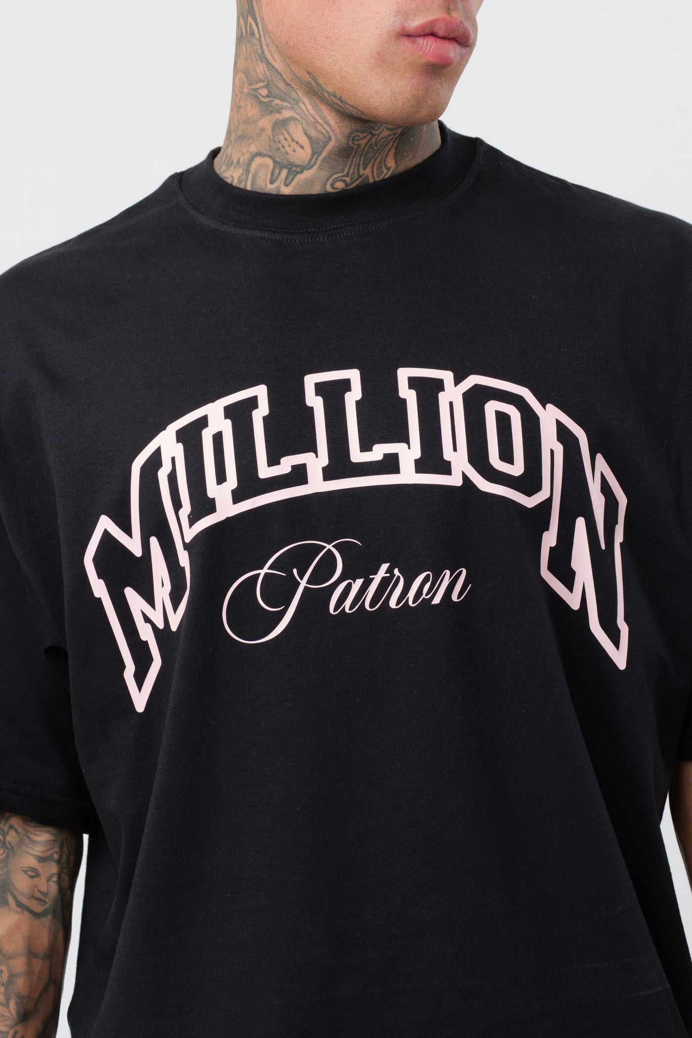 Camiseta Patron Negra Rosa