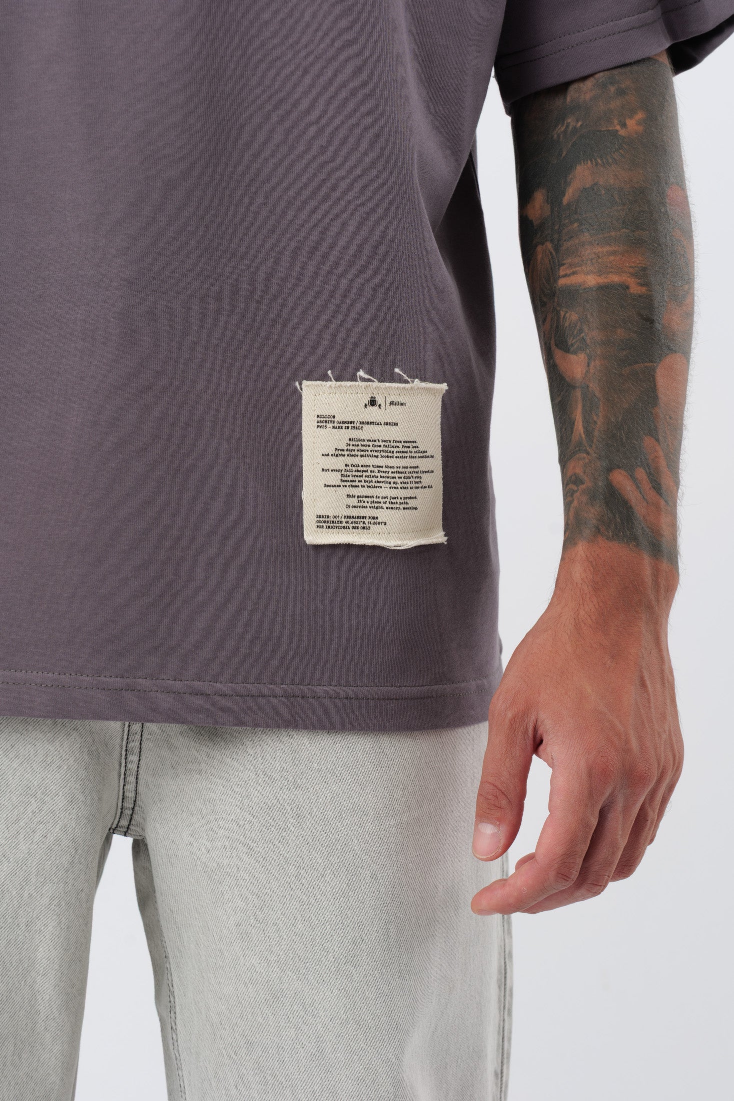 Tee "Archive" Gris