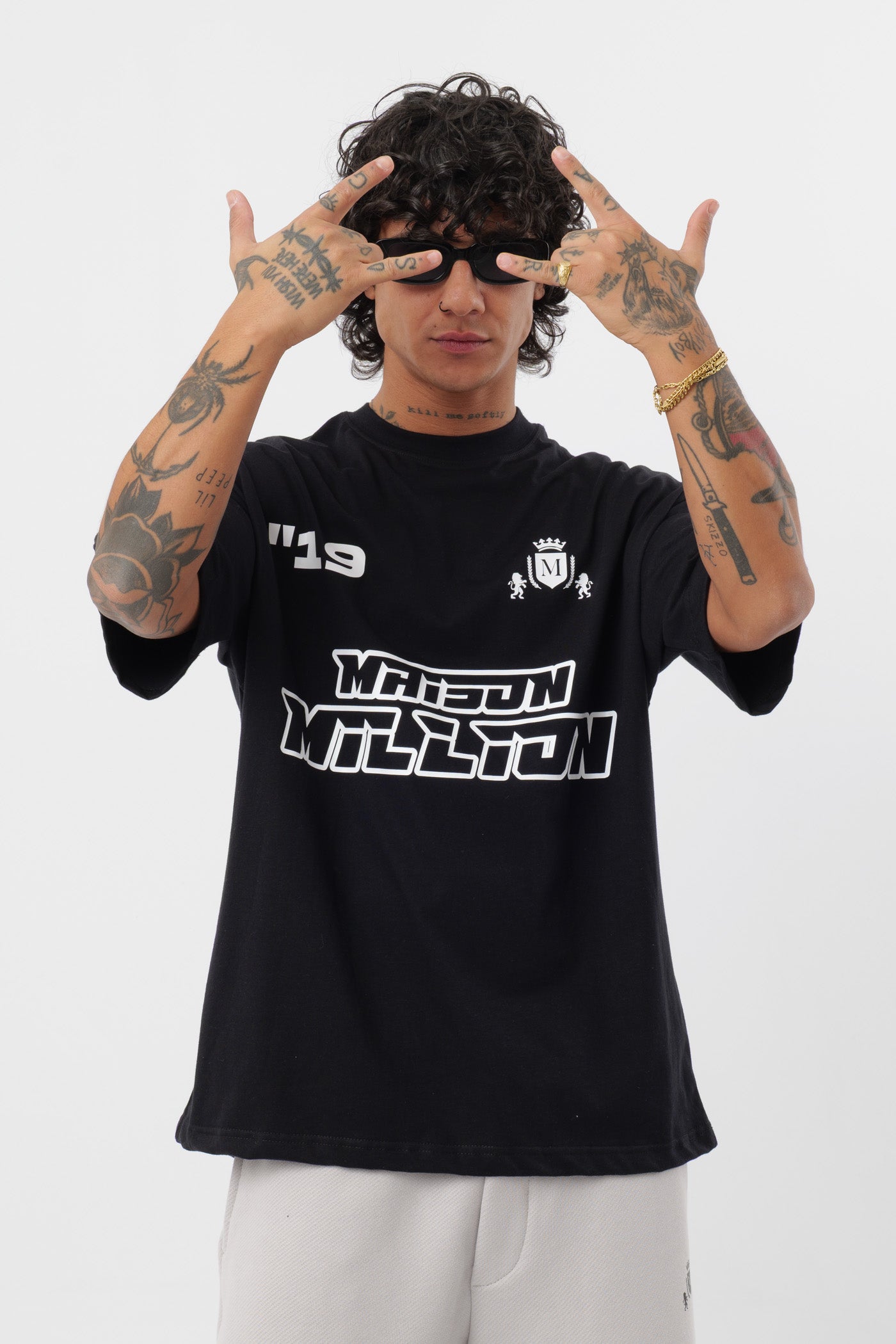 Camiseta 19" Maison Negra