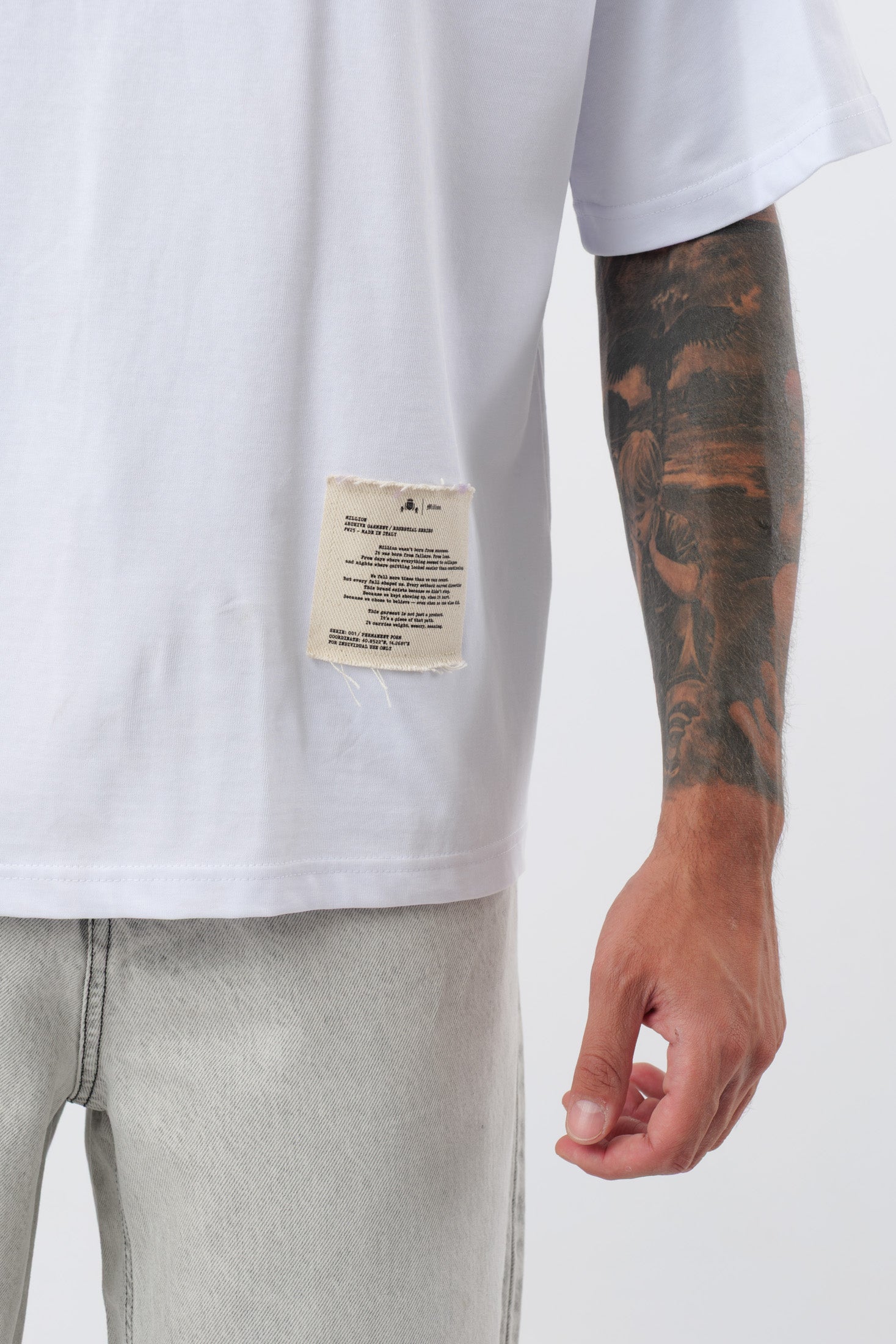 Tee "Archive" Blanca